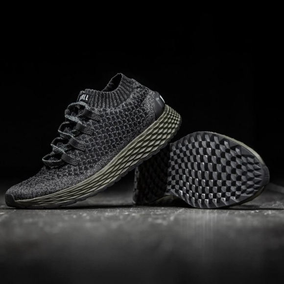 NOBULL Men’s Knit Runners in Black Gray size 11